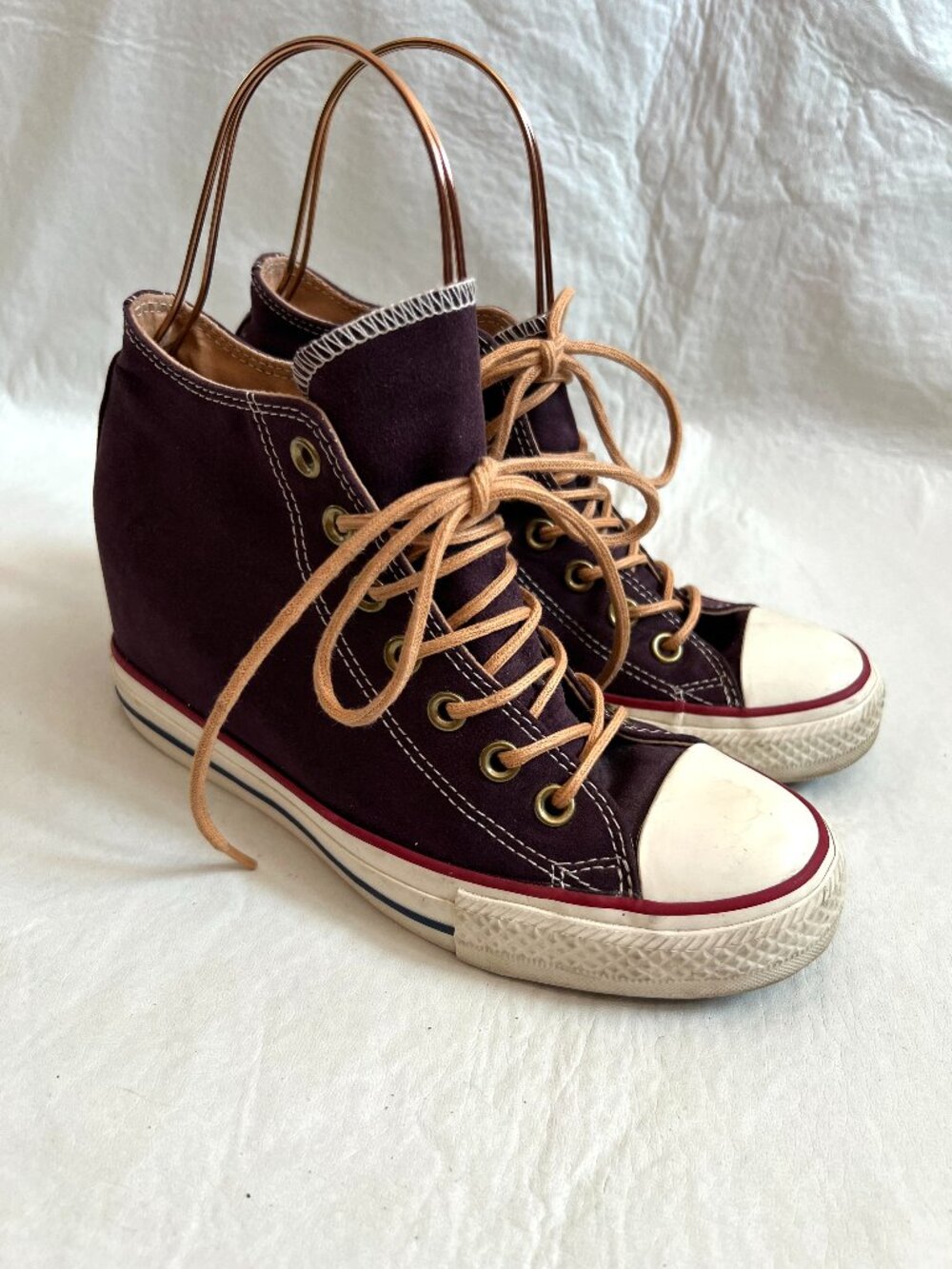 Converse wedge sneaker womens 8 maroon Chuck Taylor Lux Mid hidden heel shoes